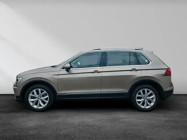 Gebraucht VW Tiguan Highline 190 PS (139 kW) 2019 Titanium beige SUV