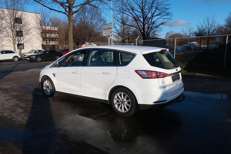 Gebraucht Ford S-MAX Titanium 150 PS (110 kW) 2016 Weiß Van / Kleinbus