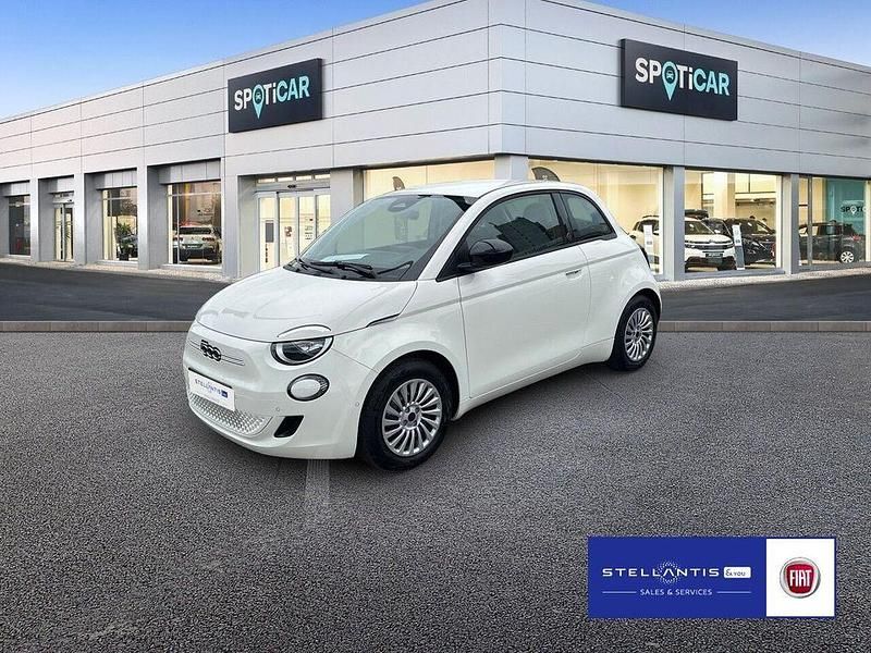 Weiß Neu 2025 Fiat 500e Red Limousine | 30.980 € - Bild 1/4