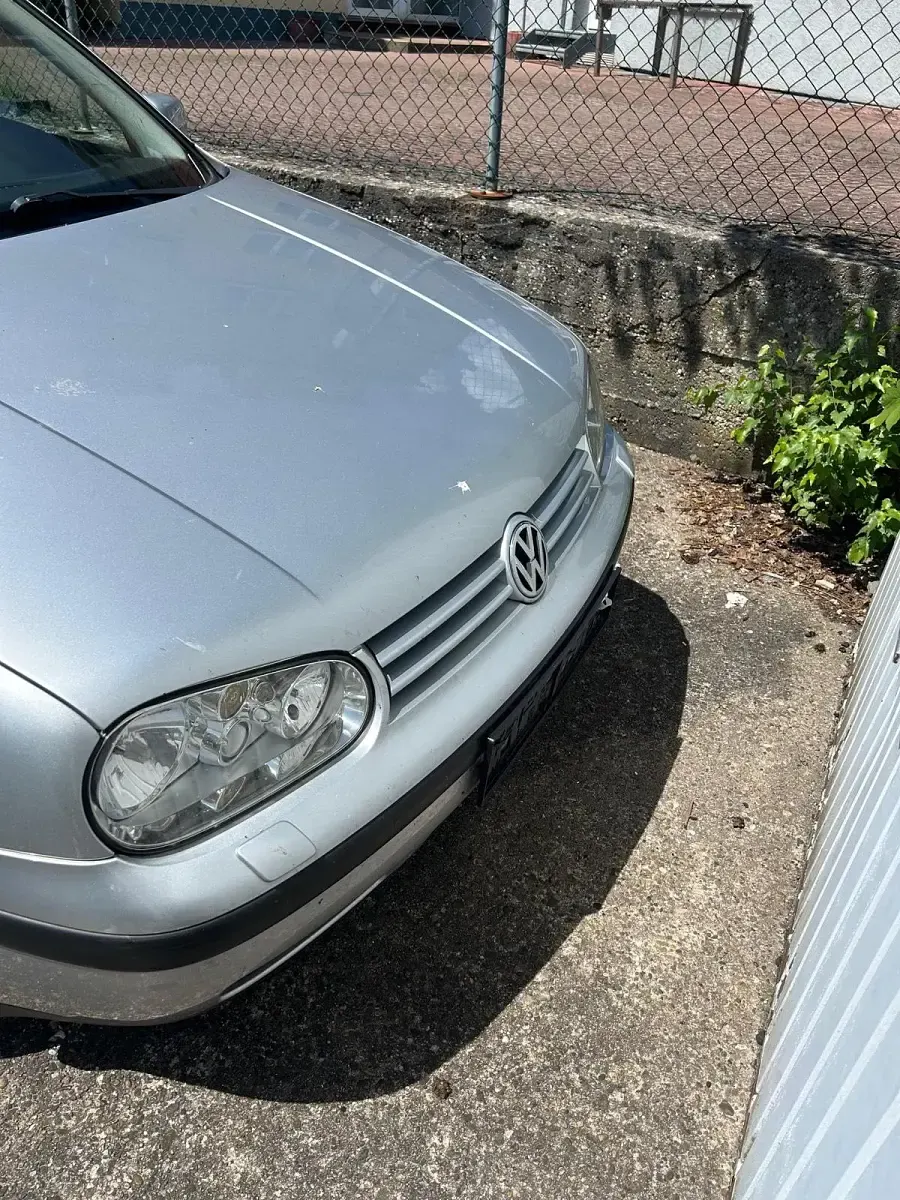 Gebraucht VW Golf IV 105 PS (77 kW) 2001 Silber Kleinwagen