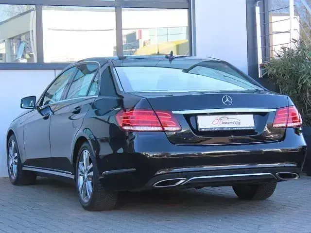 Gebraucht Mercedes E200 184 PS (135 kW) 2014 Schwarz Limousine