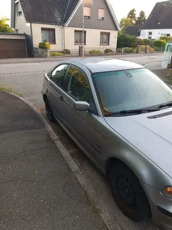 Gebraucht BMW 316 116 PS (85 kW) 2004 Grau Limousine