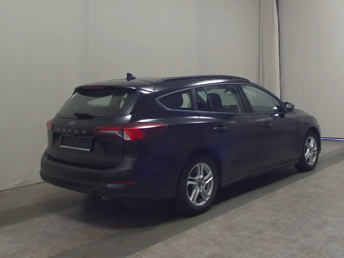 Gebraucht Ford Focus Cool & Connect 120 PS (88 kW) 2023 Obsidianschwarz metallic Kombi