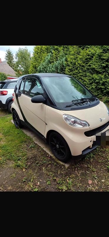 Beige Gebraucht 2011 Smart ForTwo Coupé Kleinwagen | 3.990 € (Guter Preis) - Bild 1/4