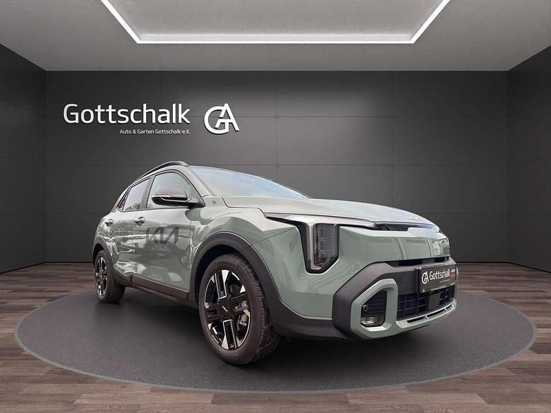 Neu Kia Stonic GT-Line 116 PS (85 kW) 2025 Adventure green metallic SUV