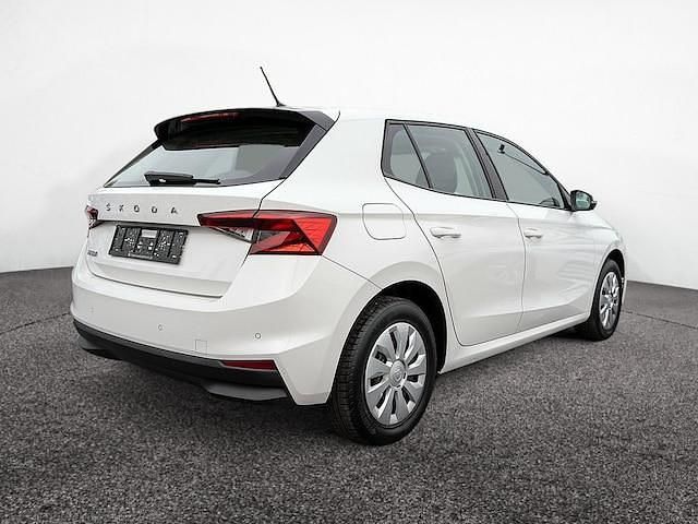 Gebraucht Skoda Fabia Active 80 PS (58 kW) 2021 Weiß Kleinwagen