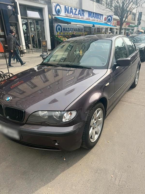 Gebraucht BMW 316 105 PS (77 kW) 2003 Violet Limousine