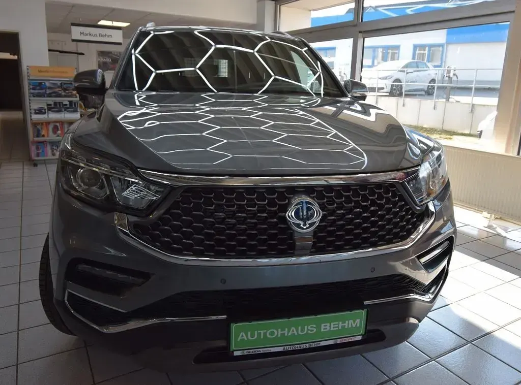 Gebraucht SsangYong Rexton 181 PS (133 kW) 2020 Grau SUV
