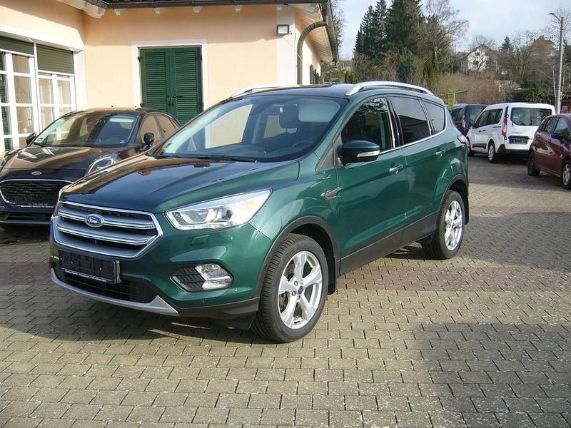 Grün Gebraucht 2017 Ford Kuga SUV | 14.990 € (Fairer Preis) - Bild 1/4