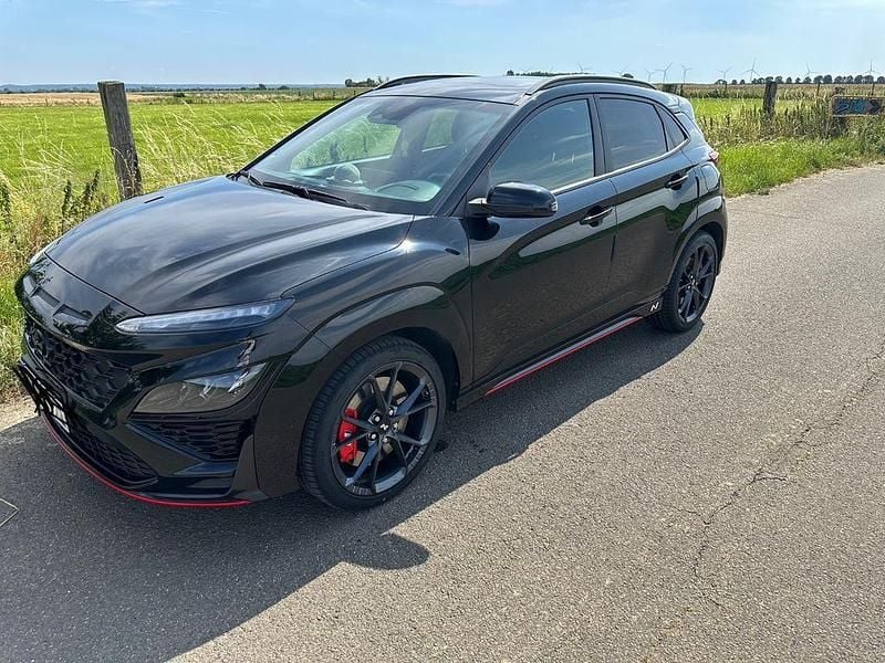 Schwarz Gebraucht 2023 Hyundai Kona SUV | 31.500 € (Fairer Preis) - Bild 1/4