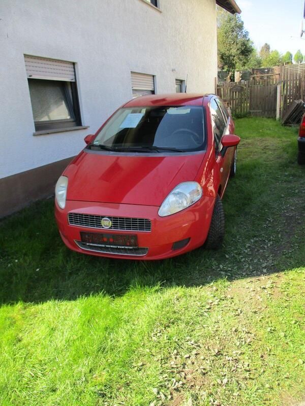 Rot Gebraucht 2009 Fiat Punto Kleinwagen | 1.350 € (Fairer Preis) - Bild 1/4