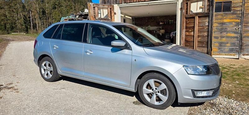 Gebraucht Skoda Rapid 105 PS (77 kW) 2015 Silber Kleinwagen