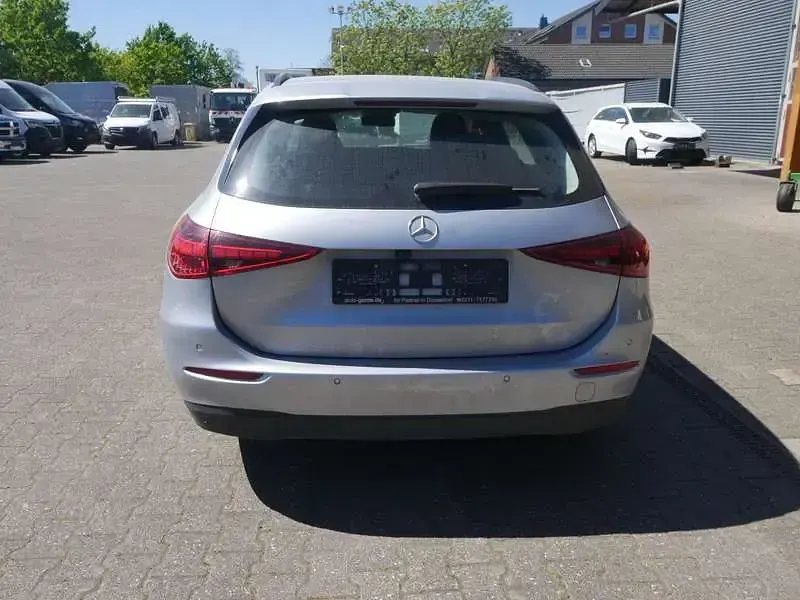 Gebraucht Mercedes C220 Business 200 PS (147 kW) 2023 Silber Kombi