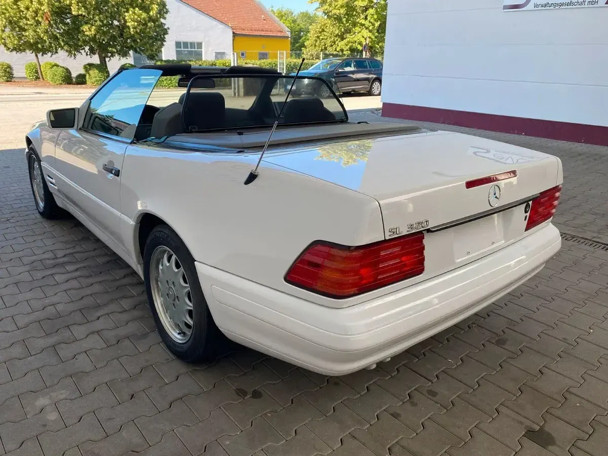 Gebraucht Mercedes SL320 231 PS (169 kW) 1997 Weiß Cabrio