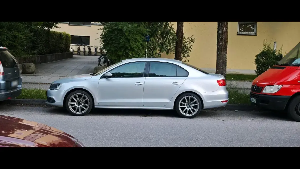 Gebraucht VW Jetta 122 PS (89 kW) 2026 Silber Limousine