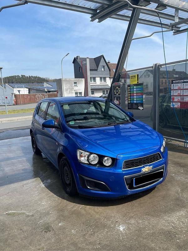 Gebraucht Chevrolet Aveo 101 PS (74 kW) 2011 Blau Kleinwagen