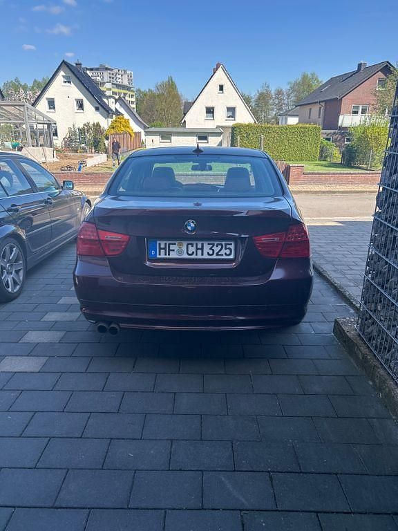 Second-hand BMW 325 Performance 197 CP (144 kW) 2008 Berlinǎ