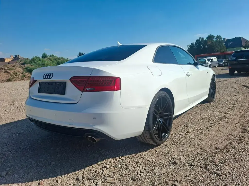 Gebraucht Audi A5 Sport 300 PS (220 kW) 2012 Weiß Coupé