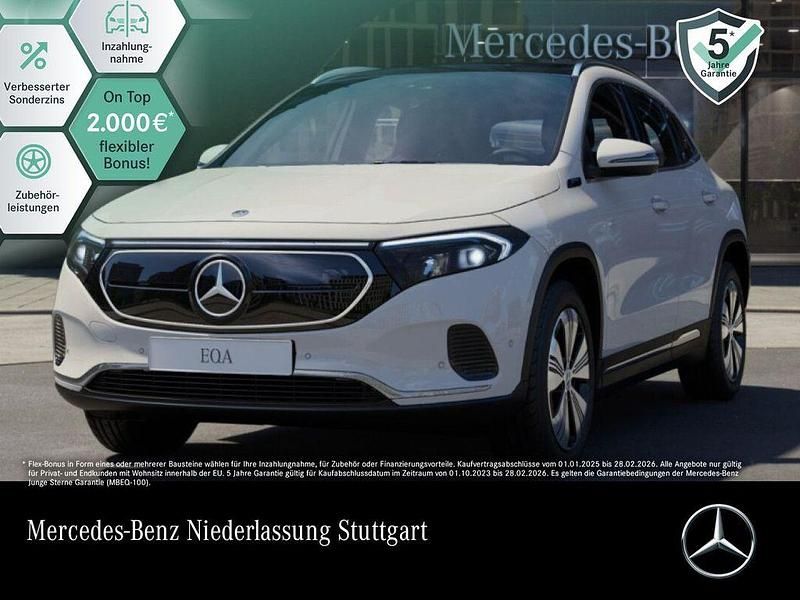 Weiß Gebraucht 2022 Mercedes EQA250+ SUV | 28.890 € (Fairer Preis) - Bild 1/3