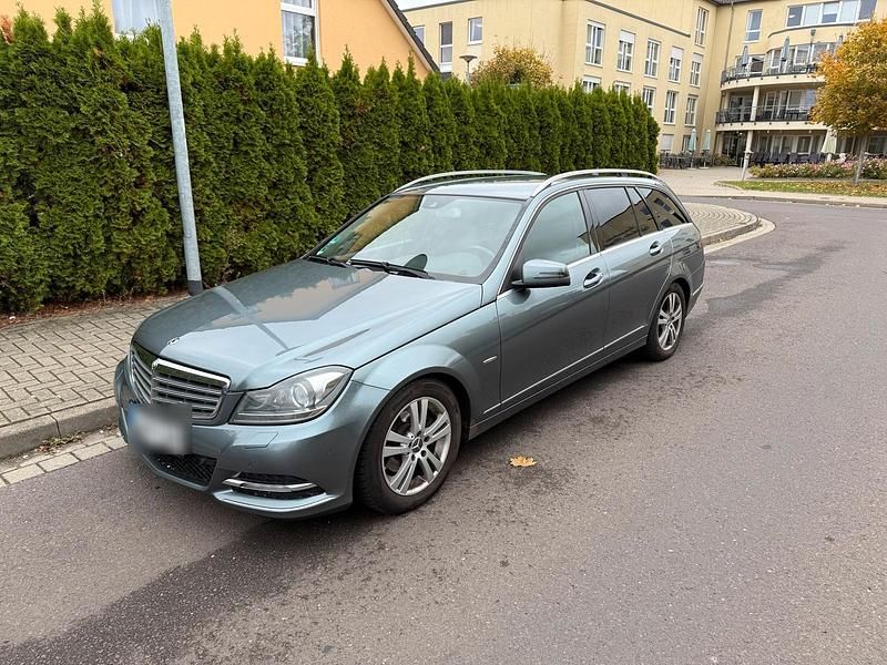 Gebraucht Mercedes C200 136 PS (100 kW) 2011 Grau Kombi