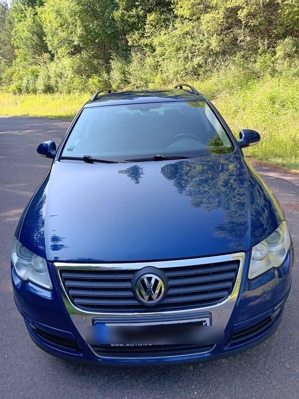 Blau Gebraucht 2006 VW Passat Kombi | 2.100 € (Guter Preis) - Bild 1/4