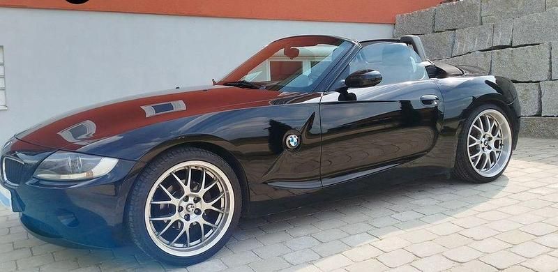 Gebraucht BMW Z4 192 PS (141 kW) 2004 Schwarz Cabrio