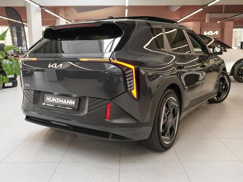 Neu Kia EV4 Earth 150 kW (204 PS) 2025 Pentametal metallic Kleinwagen