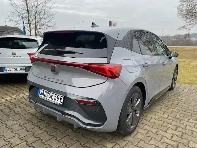Second-hand Cupra Born 150 kW (204 CP) 2023 Gri Hatchback