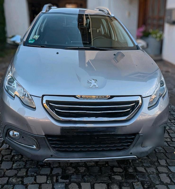 Silber Gebraucht 2016 Peugeot 2008 Style SUV | 7.999 € (Guter Preis) - Bild 1/4