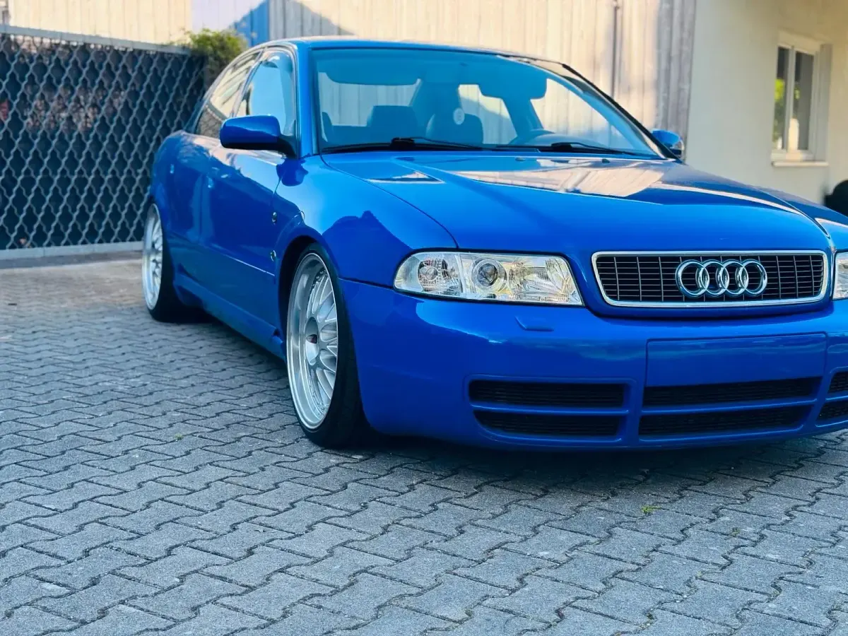 Gebraucht Audi A4 Performance 250 PS (183 kW) 1998 Blau Limousine