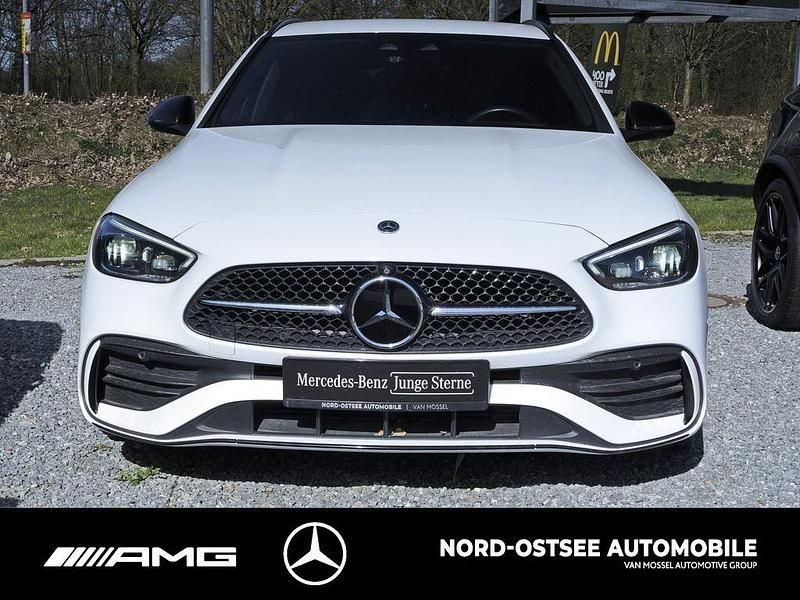 Gebraucht Mercedes C220 AMG 200 PS (147 kW) 2023 Weiß Limousine