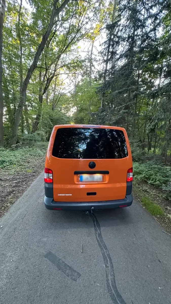 Gebraucht VW Caravelle 102 PS (75 kW) 2011 Orange Van