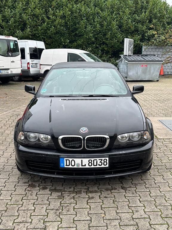 Schwarz Gebraucht 2002 BMW 318 Cabriolet Sport Line Cabrio | 6.300 € (Fairer Preis) - Bild 1/4