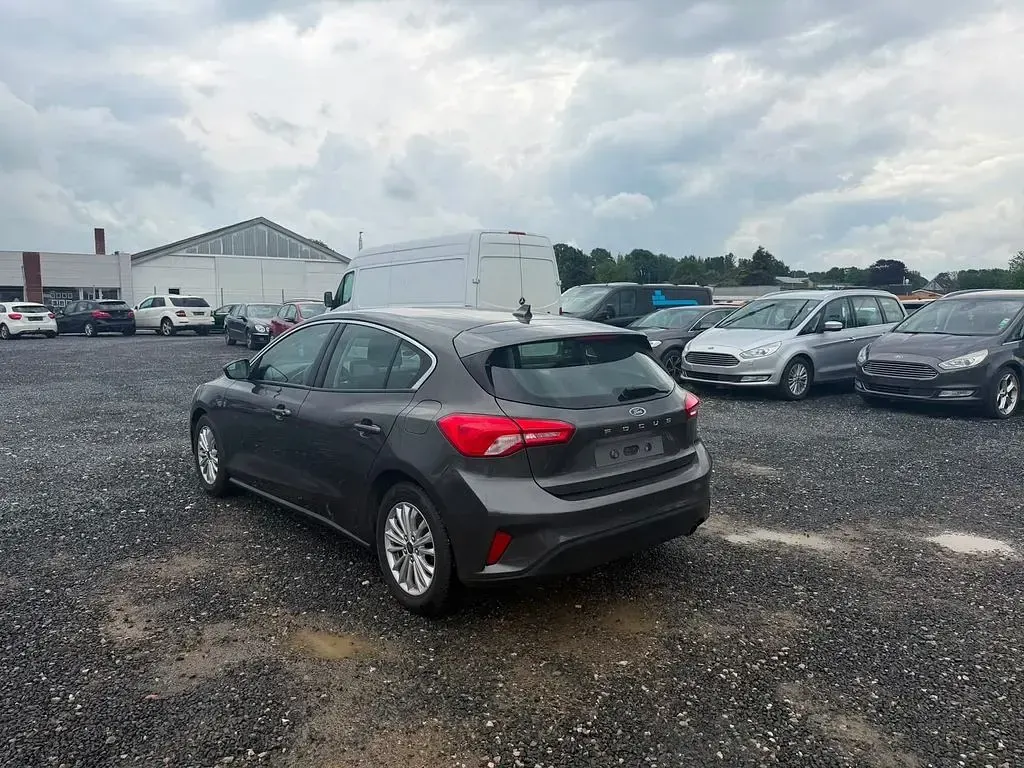 Gebraucht Ford Focus Titanium 125 PS (91 kW) 2019 Braun Limousine