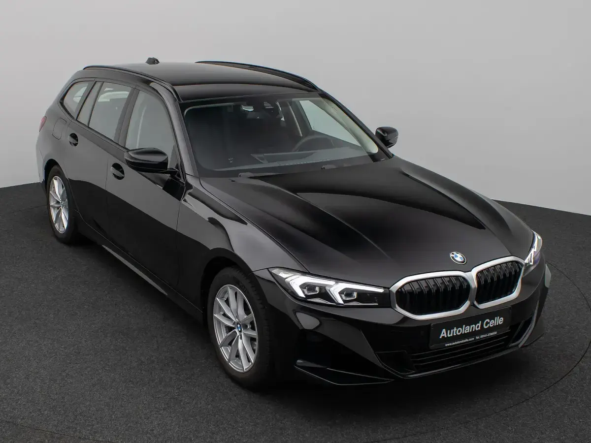 Gebraucht BMW 318 Shadowline 156 PS (114 kW) 2025 Schwarz Kombi