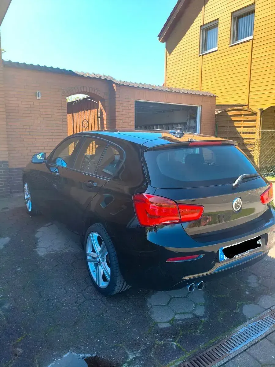 Gebraucht BMW 120 Advantage 184 PS (135 kW) 2016 Schwarz Kleinwagen
