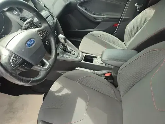 Gebraucht Ford Focus ST-Line X 155 PS (114 kW) 2020 Weiß Limousine