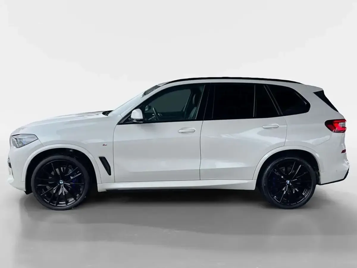 Gebraucht BMW X5 M Sport 286 PS (210 kW) 2023 Mineralweiß metallic SUV