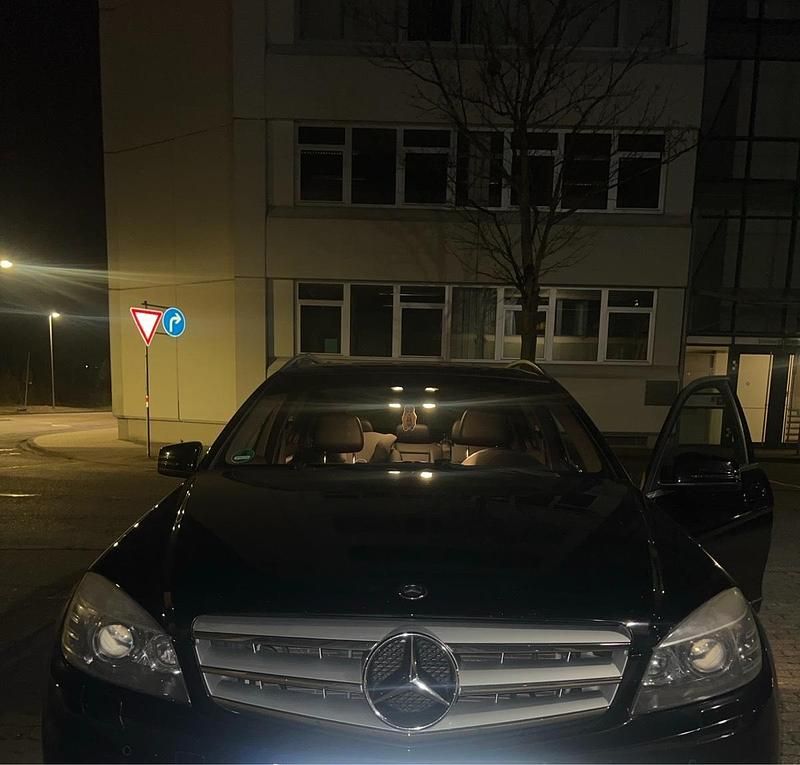 Gebraucht Mercedes C250 204 PS (150 kW) 2009 Schwarz Kombi