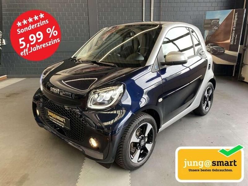Sapphire blue Gebraucht 2024 Smart ForTwo Electric Drive Passion Exclusive Kleinwagen | 15.980 € (Fairer Preis) - Bild 1/4