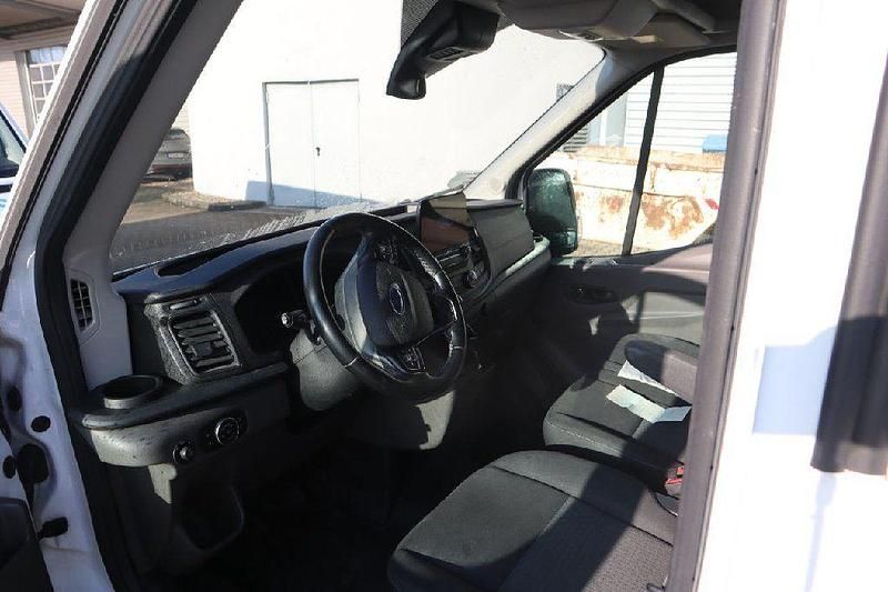 Gebraucht Ford Transit 131 PS (96 kW) 2021 Weiß Van / Kleinbus