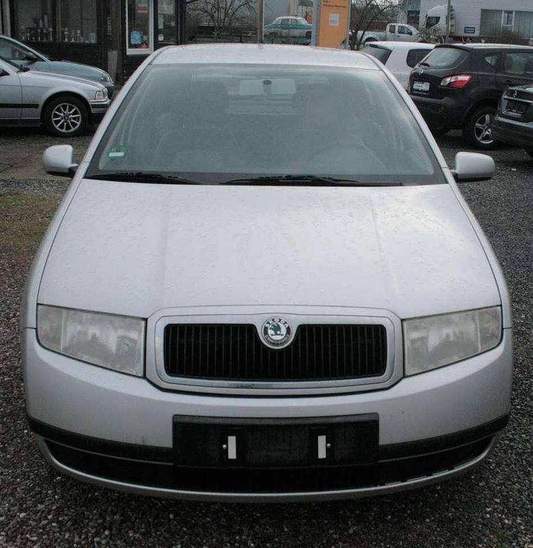 Gebraucht Skoda Fabia Comfort 68 PS (50 kW) 2002 Silber Limousine