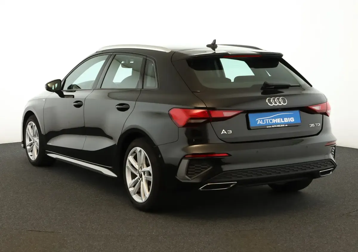 Gebraucht Audi A3 S-Line 150 PS (110 kW) 2023 Mythosschwarz metallic Limousine