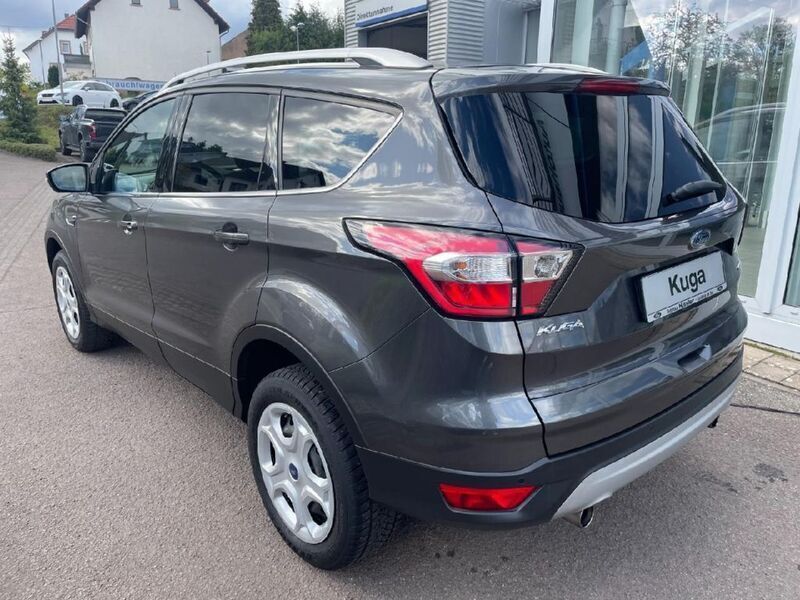 Gebraucht Ford Kuga 150 PS (110 kW) 2017 Magneticgrau (metallic) (metallic) SUV