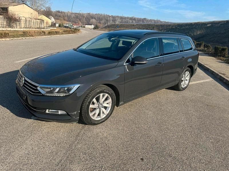 Grau Gebraucht 2016 VW Passat Comfortline Kombi | 8.690 € (Guter Preis) - Bild 1/4