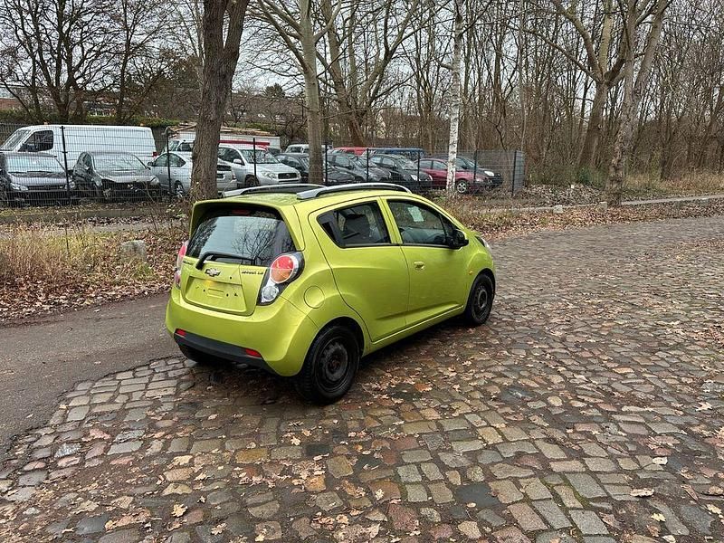 Gebraucht Chevrolet Spark 68 PS (50 kW) 2011 Grün Kleinwagen
