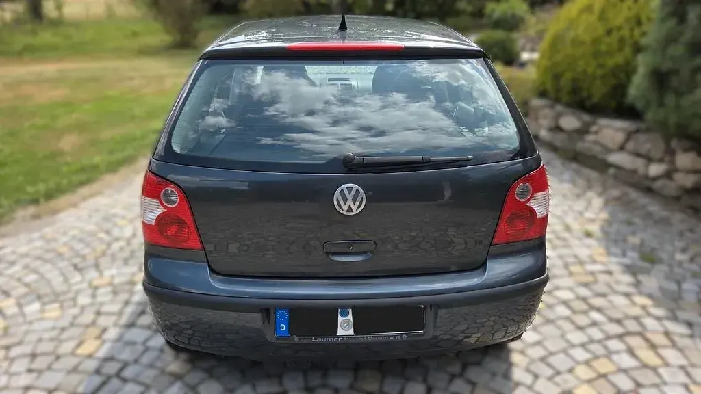 Gebraucht VW Polo Basis 64 PS (47 kW) 2005 Grau Kleinwagen