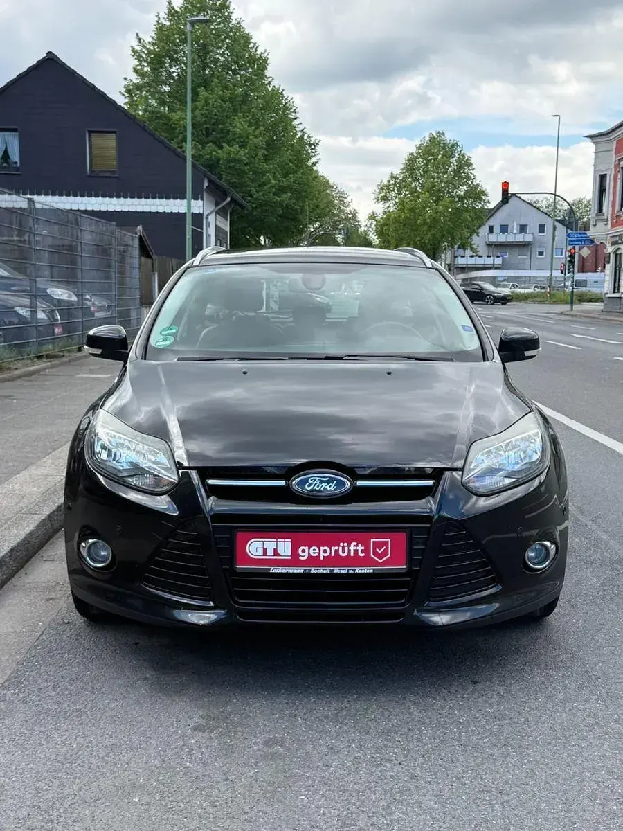 Gebraucht Ford Focus Titanium 116 PS (85 kW) 2011 Schwarz Kombi