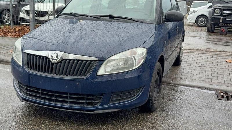 Gebraucht Skoda Fabia Cool Edition 60 PS (44 kW) 2014 Blau Limousine