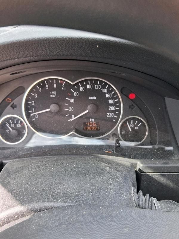 Silber Gebraucht 2005 Opel Meriva Van / Kleinbus | 580 € (Superpreis) - Bild 1/4